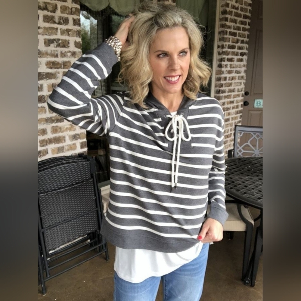 Cabi #5324 Womans Windward Pullover Hoodie Gray And White Rugby Stripe Sz XL